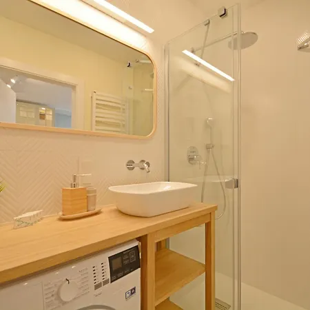 Apartment Sun Towers, Seaview + Klimatyzacja + Garaz